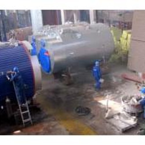 抗掛渣涂料、輕質(zhì)保溫料、有芯保溫感應(yīng)爐用耐材系列、沖天爐黑色金屬熔煉耐材