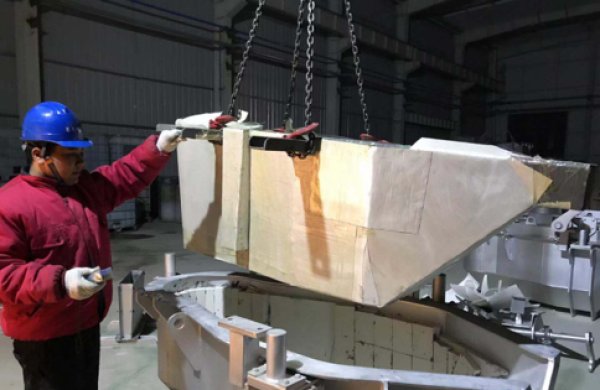 耐火澆注料——施工總承包（澆注機）